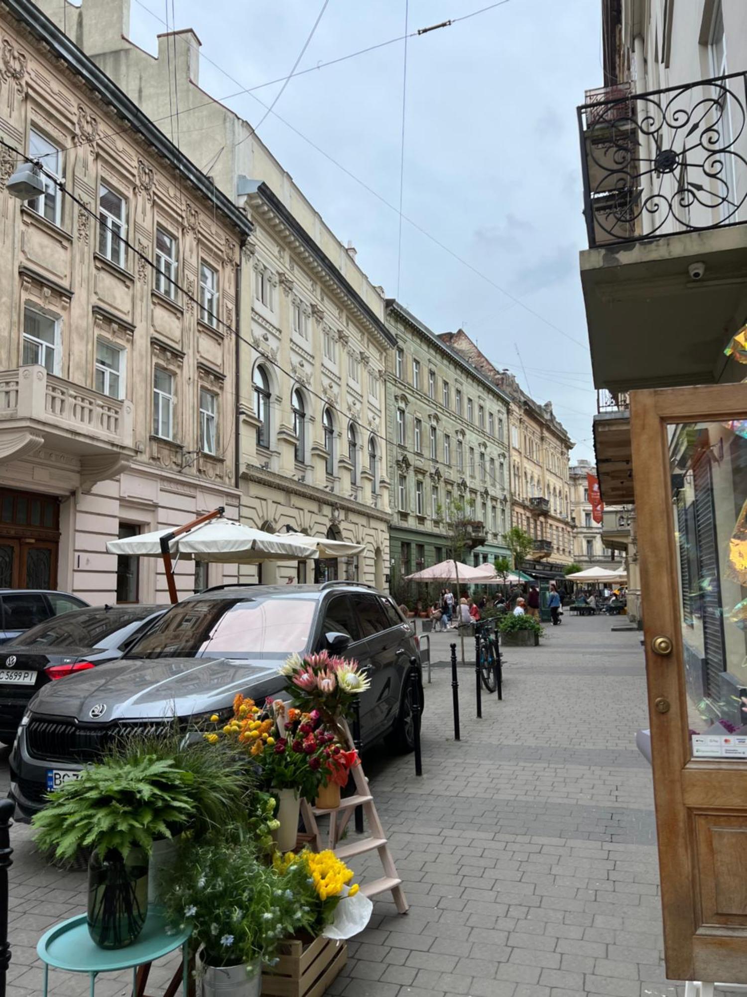 Art Studio Near Opera Theatre Lviv Eksteriør bilde
